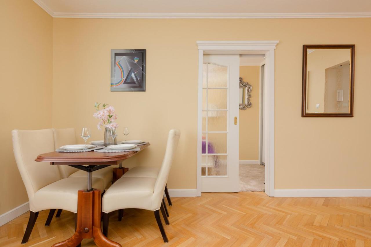 Miodowa Apartment Krasinski Garden Warsaw By Noclegi Renters 外观 照片